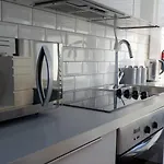Ideal Location! Studio Flat In Heart Of The City
